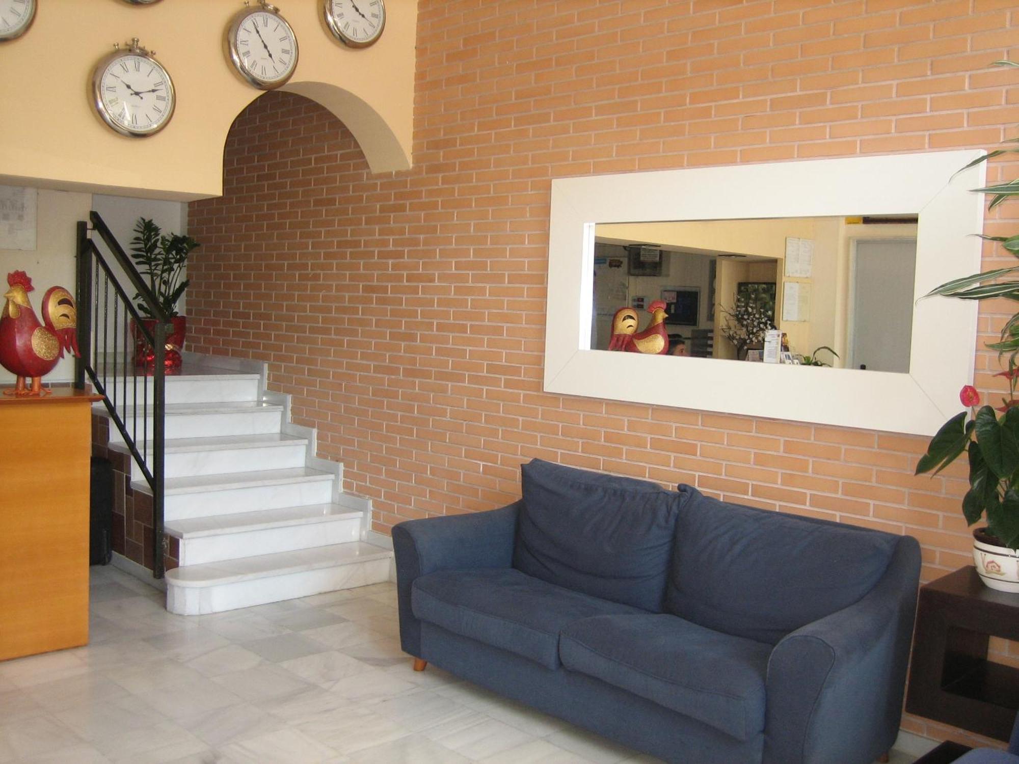 Hostal Madruga Elche Exterior photo